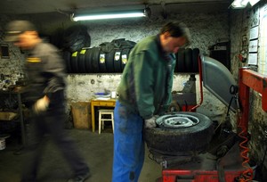 Jasień. Zakład wulkanizacyjny