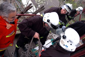 Ćwiczenia OSP Kościan pod kierunkiem druha Piotra Bielickiego. 