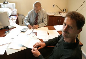 Śmigiel, Gminne Centrum Informacji - godzina 12:26 Pan Kazimierz Konieczny z Poladowa koło Śmigla ma 25 ha gruntów rolnych. Po raz drugi ubiega się o dopłaty strukturalne z Unii Europejskiej.