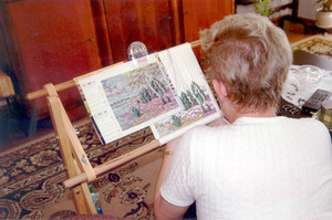 3. Fot. Anna Dominiczak. Kościan, os. Konstytucji 3 Maja. Moja mama Teresa, podczas wyszywania. 