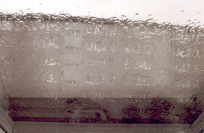 24. Fot. Krzysztof Bajsztok. Kościan, widok z mojego zalanego deszczem okna na osiedle Jagiellońskie.