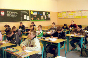 33. Fot. Anna Trąbka (z amatorskiego kółka fotograficznego prowadzonego przez Barbarę Zaborską), Stare Oboryska z cyklu ,,dzień z życia naszego gimnazjum