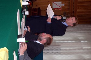 Fot. Józef Świątkiewicz. Starosta Andrzej Jęcz i wicestarostwa Michał Jurga. Zdjęcie wykonałem na XXXVII sesji Rady Powiatu Kościańskiego w sali SP ZOZ (szpital).