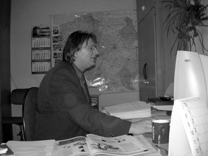 Fot. Johann Bączkiewicz. Piotr Bączkiewicz – jeden z ostatnich pracowników kościańskiej cukrowni (biurowiec).