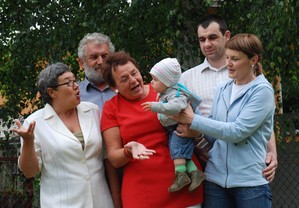 Pierwsze urodziny Ani córki Katarzyny i Krzysztofa Mocków.    Kiełczewo ul. Sosnowa.