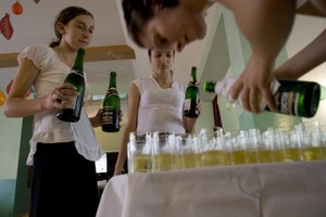 Mariola Buchwald, Marzena Mędza, Marta Wojciechowska, szampan i literatki. W połowie puste, czy w połowie pełne?