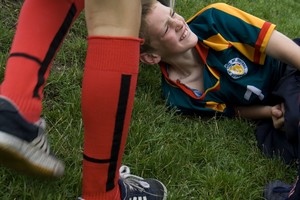 Patryk, pierwsza kontuzja. Wyglądało poważnie, ale zawodnik szybko wrócił do gry.