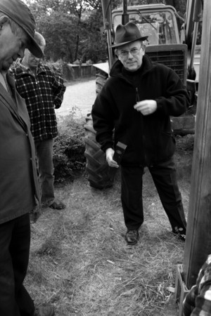 Wymiana starego krzyża w parafii Św. Michała Archanioła. 