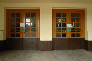 Pociągiem przez powiat kościański – Czempiń: ,,Dezynsekcja. Wstęp wzbroniony do dnia 07.07.07’’