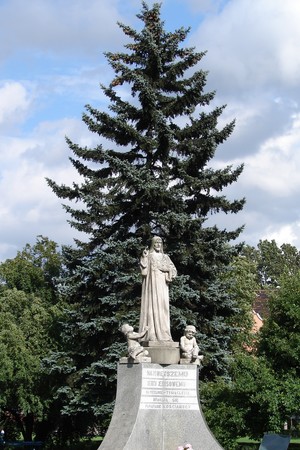 Autor - Zbigniew Dominiak. Zdjęcie przedstawia figurę 