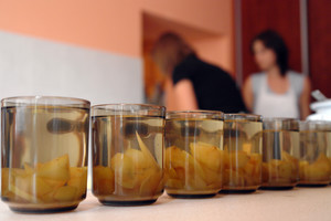 Środowiskowy Dom Samopomocy w Kościanie. Przygotowania do obiadu