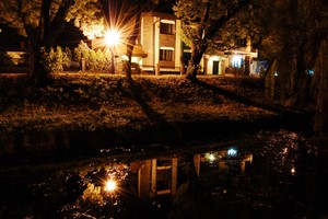 Autor: Tomasz Jakub Wiśniewski.  Zdjęcie przedstawia kanał Obry. Zdjęcie wykonałem przy ulicy Mostowej