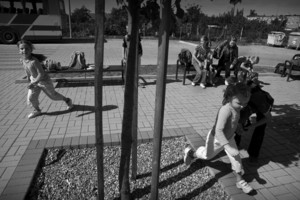 Gimbus dowozi dzieci do gimnazjum w Racocie