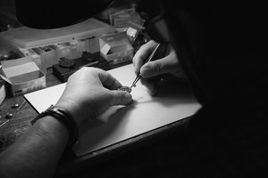 Marek Wdowicki, ul. Wrocławska 12?, przejął sklep i warsztat zegarmistrzowski po ojcu. 