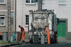 Kościan, godz. 11,29 odbiór śmieci na ul Św Ducha