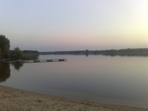 Autor: Przemysław Kobus. Kąpielisko w Nowym Dębcu po zakończeniu sezonu.