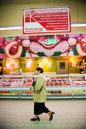 Hipermarket Kaufland ul. Kościuszki 9 godziny otwarcia 9-20; całe rodziny z dziećmi odwiedzają w niedzielę marke