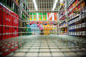 Hipermarket Kaufland ul. Kościuszki 9 godziny otwarcia 9-20; całe rodziny z dziećmi odwiedzają w niedzielę market