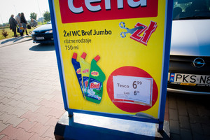 Hipermarket Tesco ul. Śmigielska 53 A czynny w niedziele w godzinach 6-24