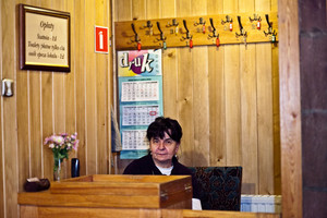 Zajazd u Dudziarza, Maria Kamińska, recepcjonistka