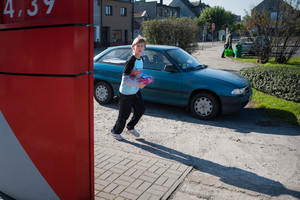 Czempiń. Południe – okolice rynku , powrót z zakupów