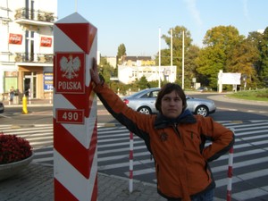 Na zdjęciu widać Norberta Maćkowiaka, który w niedzielę nudził się  więc pojechał swoim skuterem do Słubic wraz z Tomaszem Matuszczakiem. 
