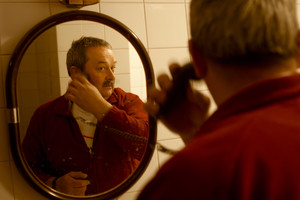 Do pana Romana przyjechałem przed siódmą rano, oczywiście 111111. Bohatera zastałem w łóżku, natomiast żona Barbara krzątała się po domu. Gospodarz wyskoczył z łóżka, ubrał się, powiesił flagę, poranna toaleta i nieodzowna modlitwa, rozpoczęły długi i pełen wrażeń dzień.