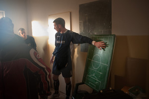 26.39 Mecz o mistrzostwo V ligi pomiędzy  PKS Racot -ADWANIEC Pakosław to główne wydarzenie w tym dniu. Mecze te wytwarzają niesamowitą atmosferę sportowej rywalizacji. Jest pełna mobilizacja , omówienie strategii , gra „na całego” i prawdziwe emocje oglądane przez garstkę przybyłych kibiców.