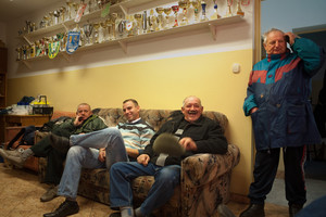 26.39 Mecz o mistrzostwo V ligi pomiędzy  PKS Racot -ADWANIEC Pakosław to główne wydarzenie w tym dniu. Mecze te wytwarzają niesamowitą atmosferę sportowej rywalizacji. Jest pełna mobilizacja , omówienie strategii , gra „na całego” i prawdziwe emocje oglądane przez garstkę przybyłych kibiców.