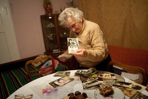 41.45 Darnowo -  pani Pelaga  Korbik za miesiąc skończy 91 lat. W sympatycznej atmosferze przy kawie i słodkim opowiedziała swoją historię  oraz najbliższej okolicy.