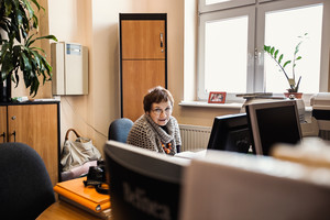 Pani Maria Bidzińska jest kierownikiem gospodarczym w Gimnazjum w St.Oborzyskach.  