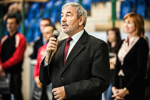  Wicestarosta Kościański pan Edward Strzymiński dziękuje dyrektorom szkół, trenerom i sędziom za pomoc w organizacji i przeprowadzeniu turnieju.