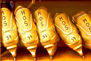 Oniryczny obraz kościańskiego lodowiska