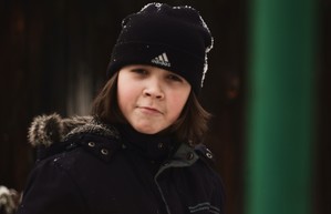 Julia Tycner; zdjęcia przedstawia mojego brata Konrada w ogrodzie.