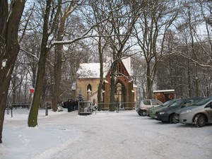 Kasprzak Aleksandra. Kościół w Choryni w dniu pogrzebu ksiedza proboszcza.